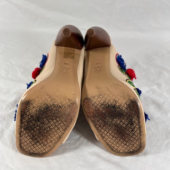 TORY BURCH Beige Leather Ellis Embroidered Pums Made in Brazil Marked as 8M - Picture 12 of 12